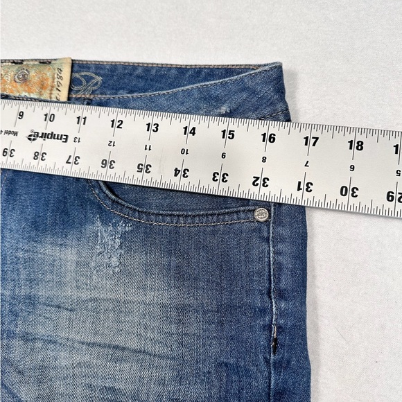 American Rag Cie Mid Length Frayed Hem Jean Shorts Size 7 #0777 - Picture 6 of 8